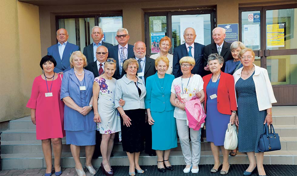 Pięćdziesiątka maturzystów - Zdjęcie główne