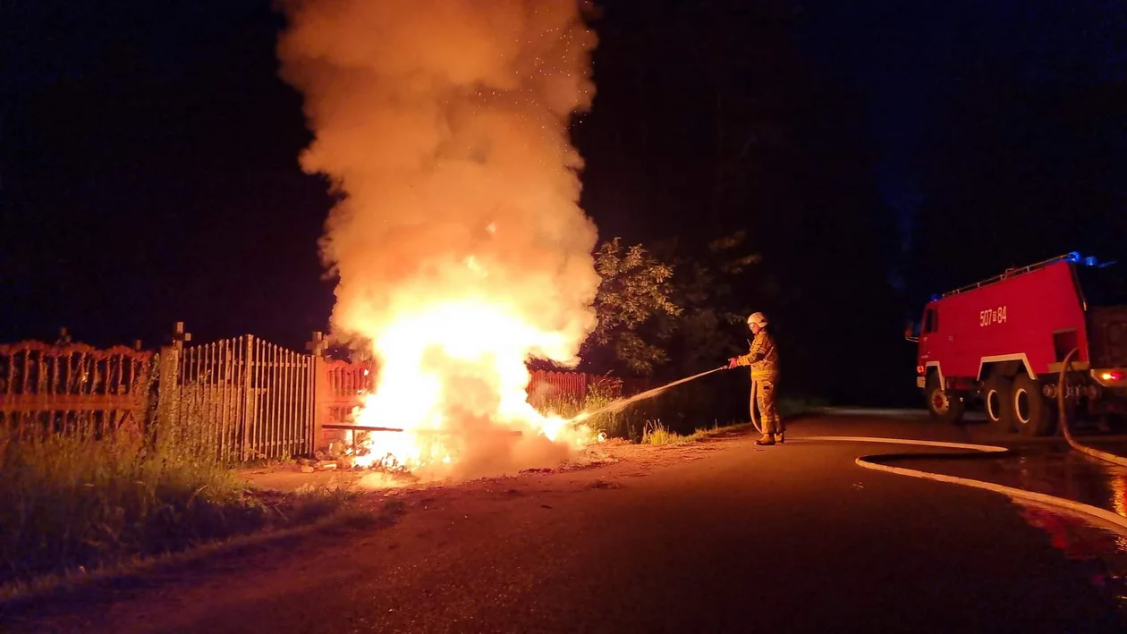 Borki Nizińskie. Nocne wezwanie strażaków na cmentarz  - Zdjęcie główne