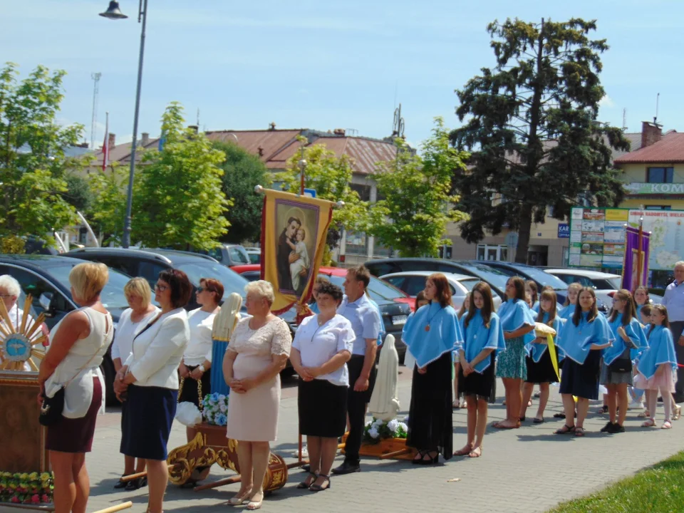 Zbliżam się w pokorze.... Uroczystość Bożego Ciała w Radomyślu Wielkim [ZDJĘCIA] - Zdjęcie główne