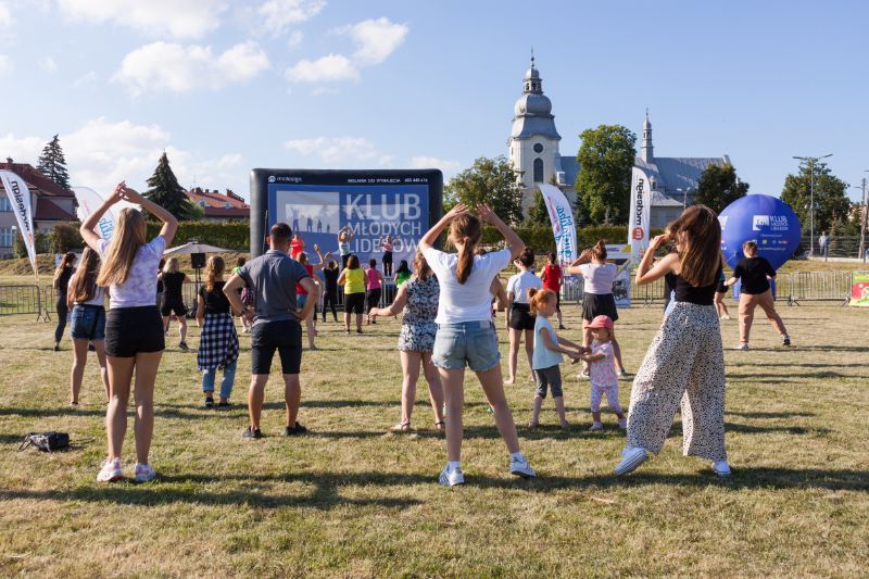 Tłumy mielczan na trzygodzinnym maratonie zumby [FOTO] - Zdjęcie główne