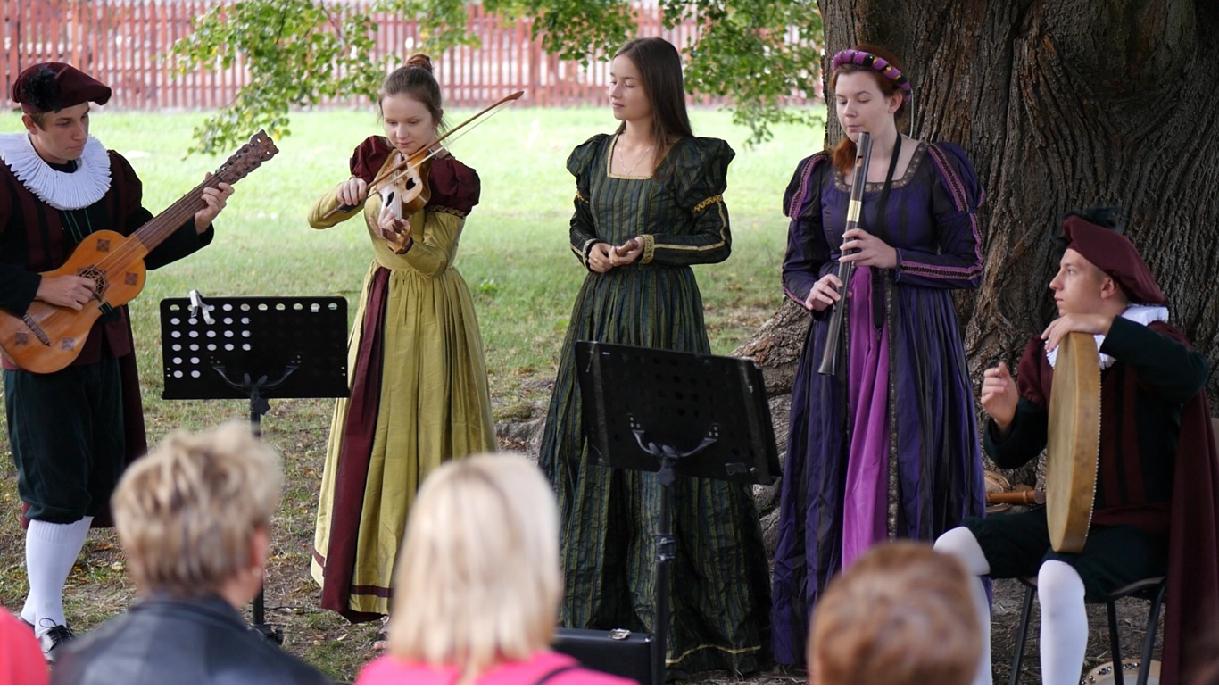 Koncert Hortus Musicus pod lipą w Dulczy Wielkiej. Najciekawsze fragmenty [FILM] - Zdjęcie główne