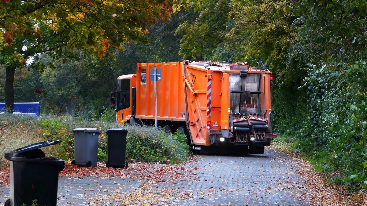 Od stycznia w gminie Przecław usługę wywozu odpadów komunalnych będzie świadczyć inna firma. Co to oznacza dla mieszkańców? - Zdjęcie główne