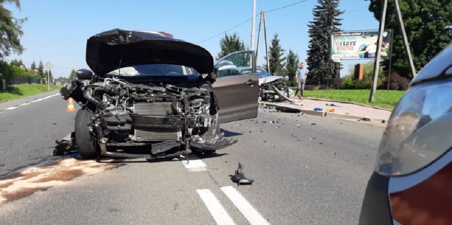 Groźny wypadek na południu Podkarpacia. Sześć osób rannych! - Zdjęcie główne