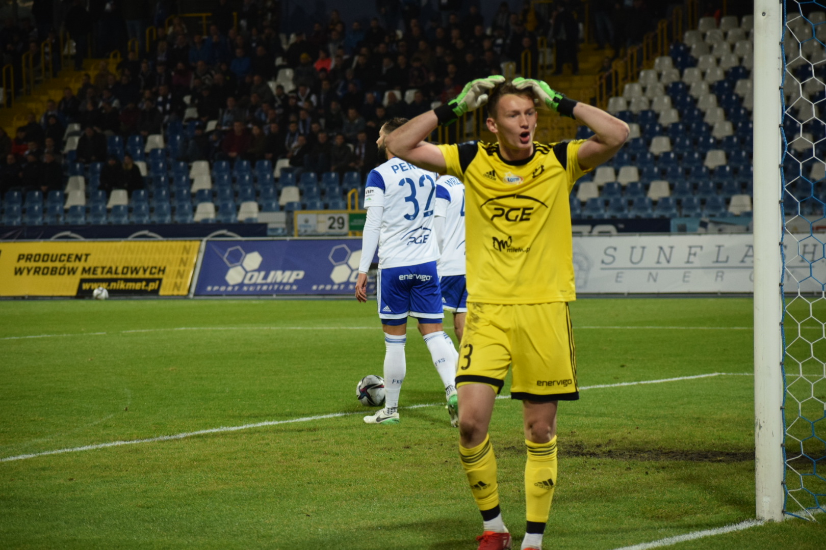 Do przerwy PGE FKS Stal Mielec przegrywa z Zagłębiem [Foto]  - Zdjęcie główne