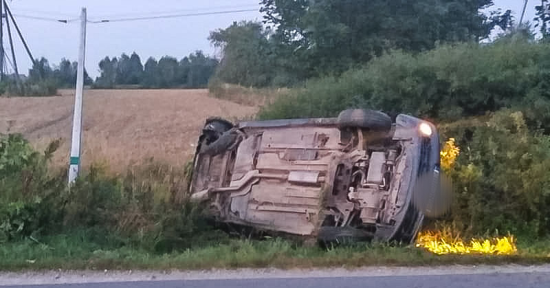 Miał 2,5 promila, wjechał w słup i chciał przekupić świadków zdarzenia! - Zdjęcie główne