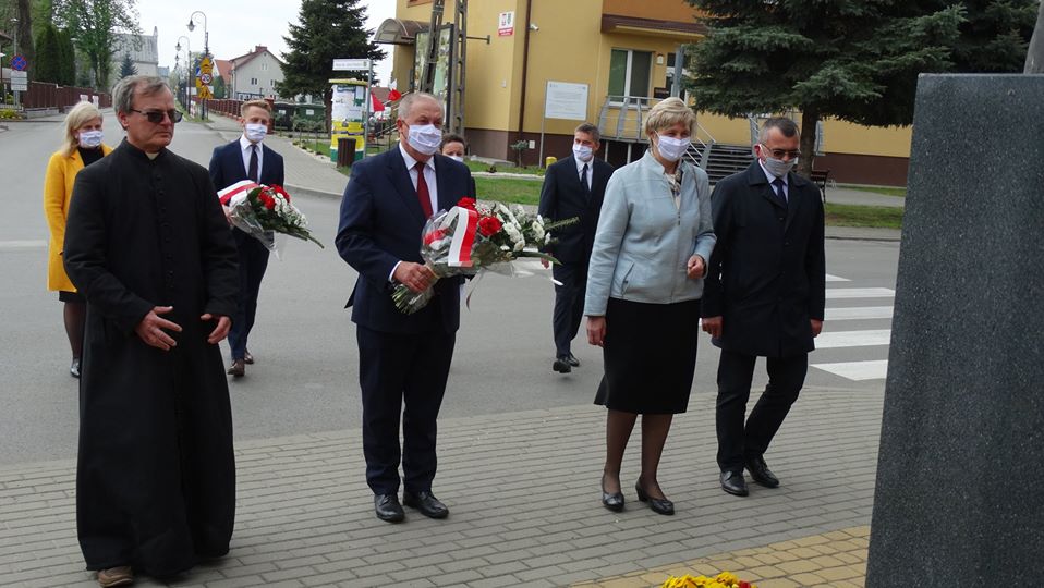 GMINA TUSZÓW NARODOWY: Upamiętniono 229 rocznicę Konstytucji 3 Maja [FOTO] - Zdjęcie główne