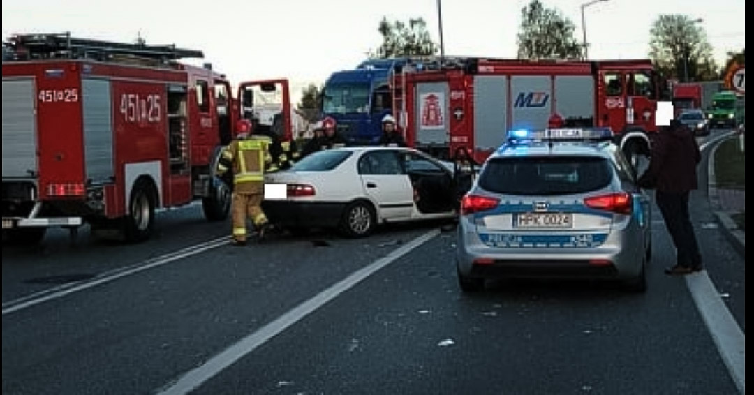 Zablokowana droga nr 9 w Widełce. Na miejsce leci helikopter! | MAPA |  - Zdjęcie główne