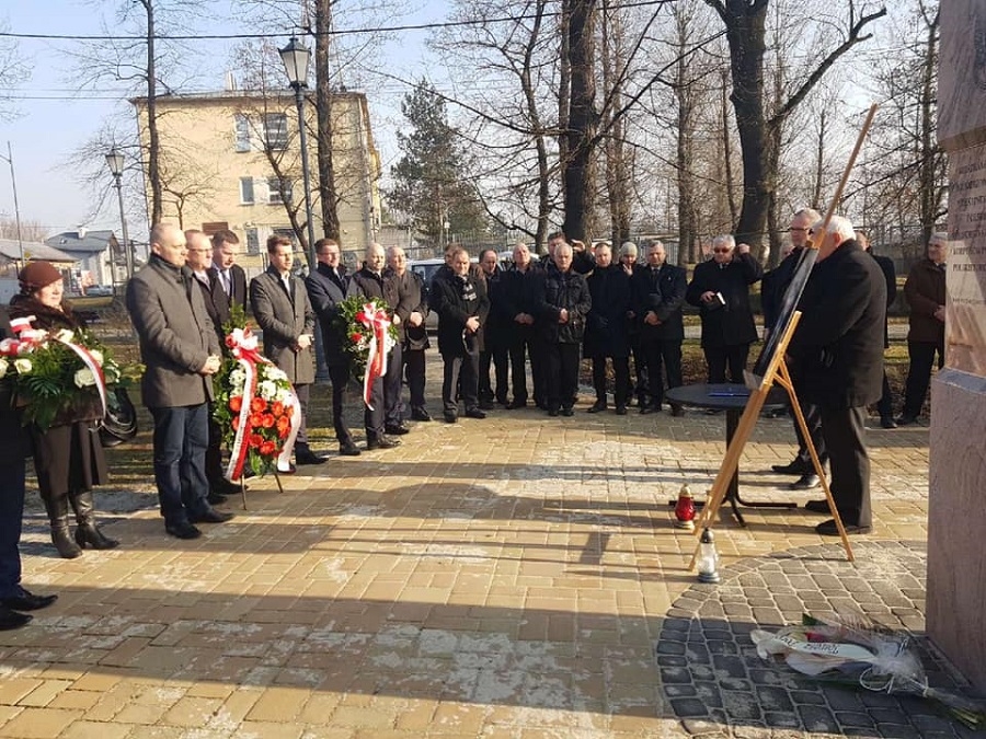 Mielczanie oddali hold zmarłemu premierowi Janowi Olszewskiemu  - Zdjęcie główne