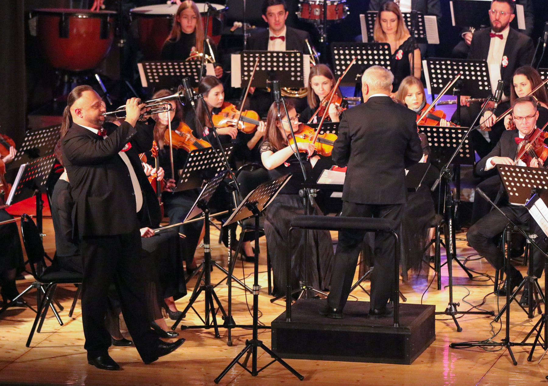 Orkiestra Symfoniczna zagrała w Mielcu z okazji święta niepodległości [ZDJĘCIA] - Zdjęcie główne