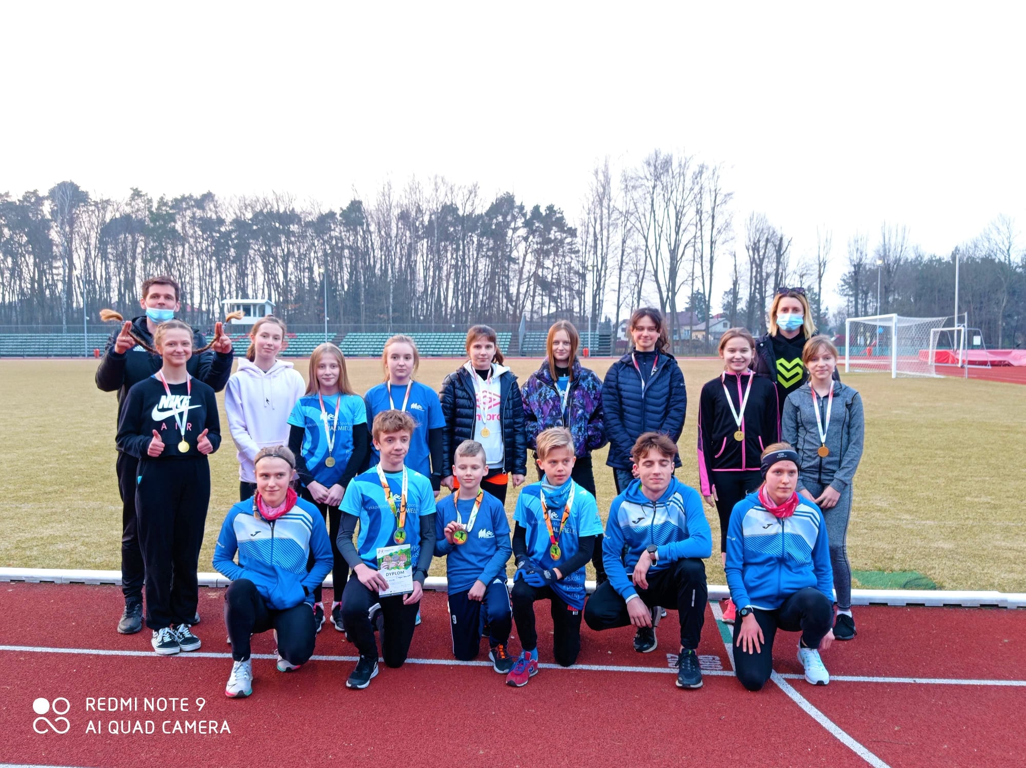 Medalowe żniwa LKS Stali Mielec. Nasi lekkoatleci rywalizowali w Kolbuszowej - Zdjęcie główne