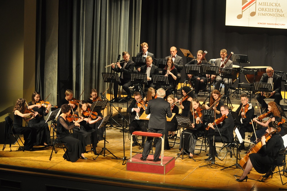 Niech żyje orkiestra - Zdjęcie główne