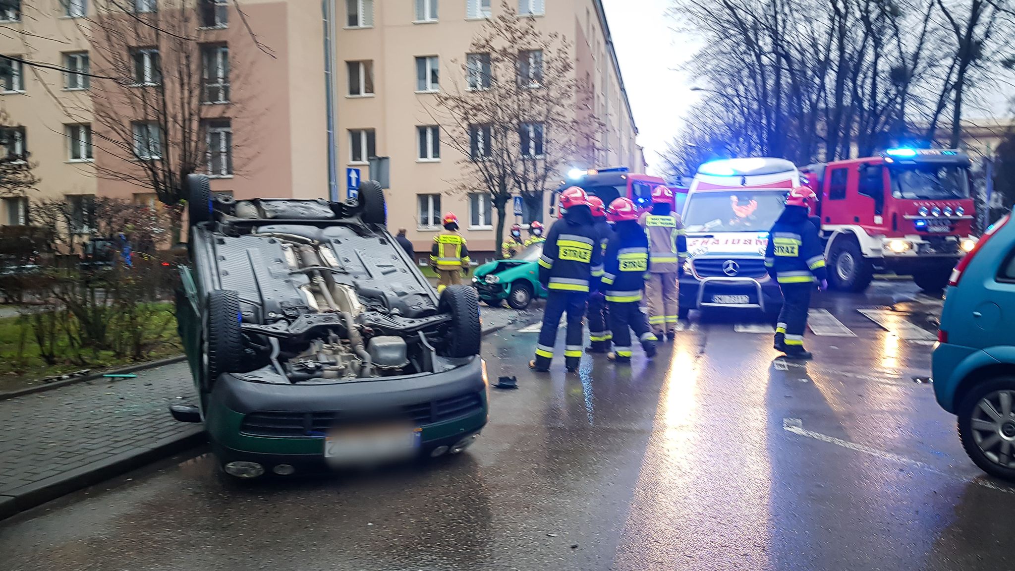 Dachowanie w centrum miasta - Zdjęcie główne