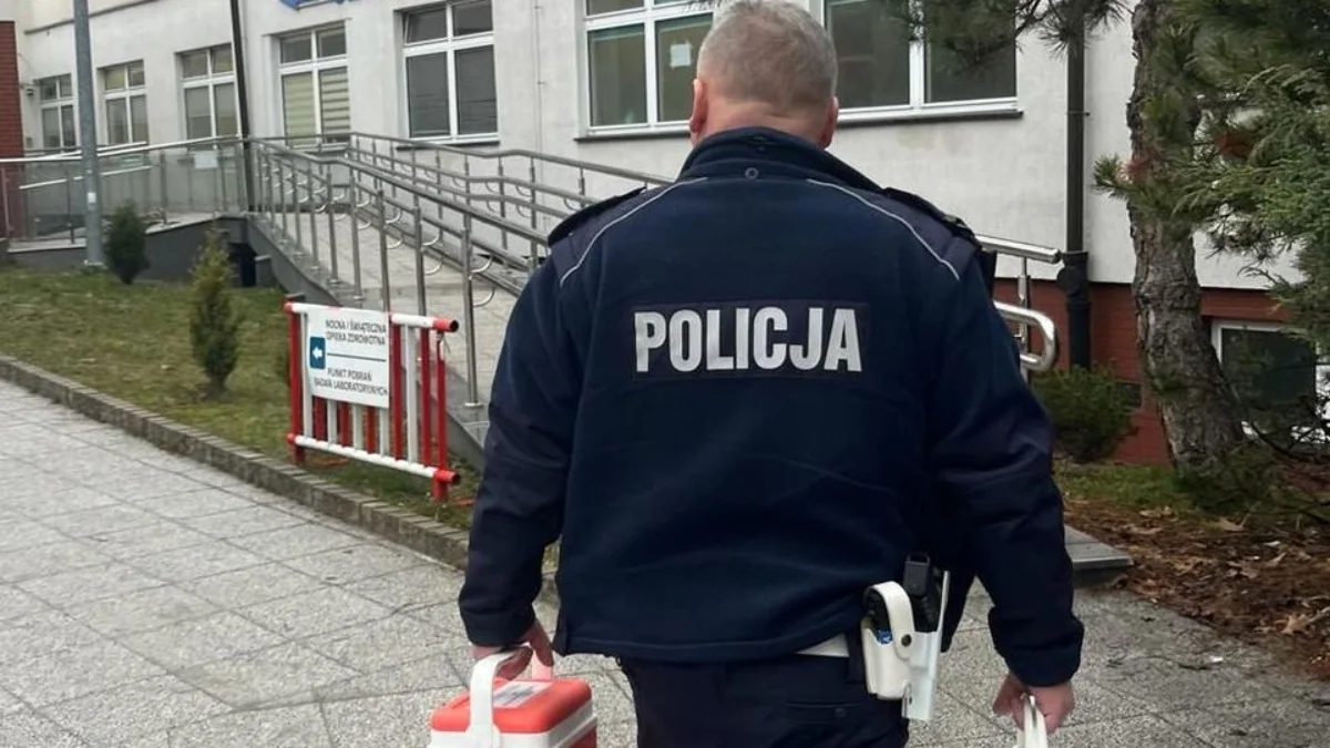 Pojazd z krwią zepsuł się na autostradzie. Policja przejęła transport do Mielca - Zdjęcie główne