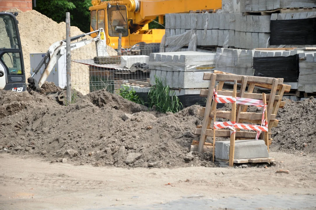 Ludzkie szczątki znalezione na placu budowy w Mielcu. To ślad po drugiej wojnie światowej? [ZDJĘCIA] - Zdjęcie główne