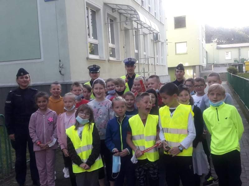 Policjanci z prewencji w SZKOŁACH. Będą UCZYĆ - Zdjęcie główne