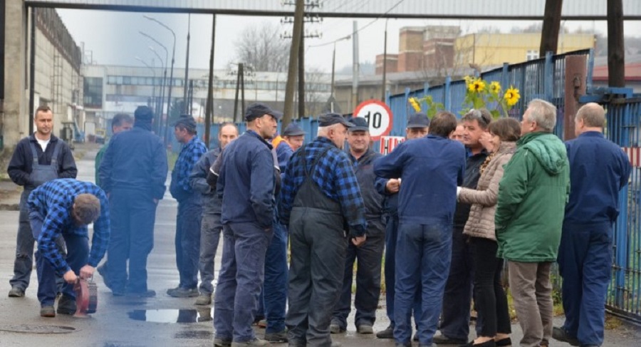 Z PODKARPACIA: Pracownicy Autosanu znowu wyszli na ulicę [VIDEO] - Zdjęcie główne