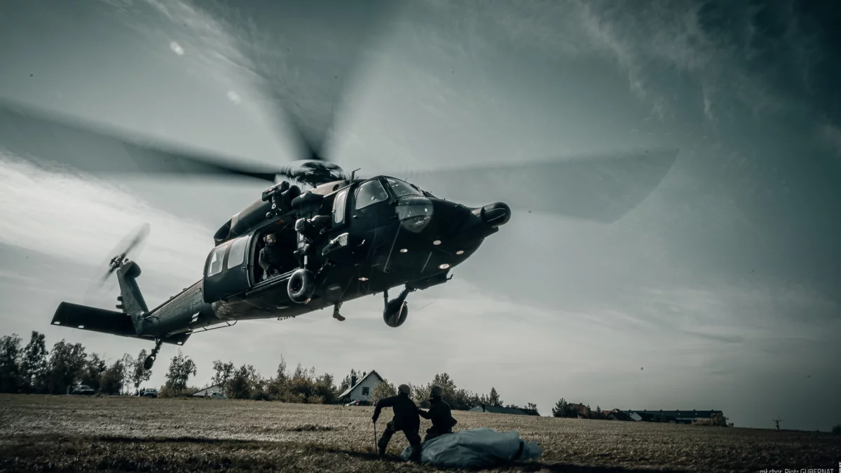 Śmigłowce Black Hawk służą społeczeństwu w sytuacjach kryzysowych - Zdjęcie główne