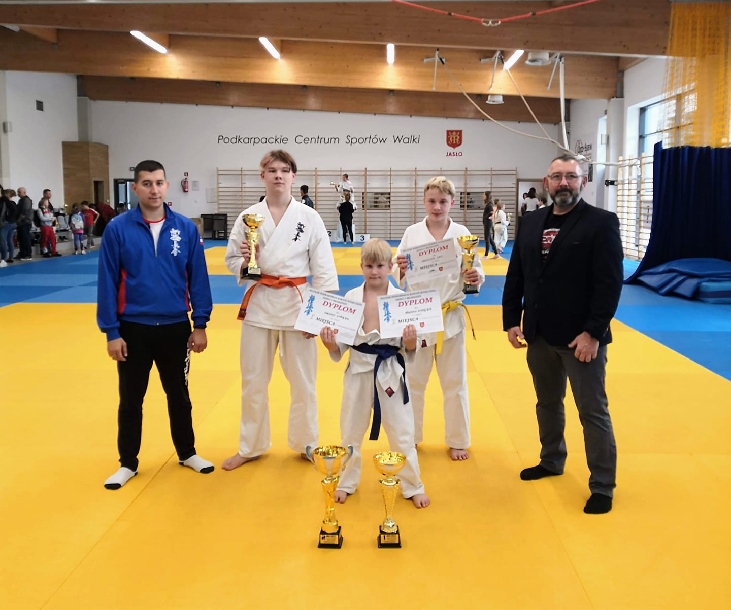 Podium dla mielczan na Pucharze Podkarpacia w karate! [FOTO] - Zdjęcie główne