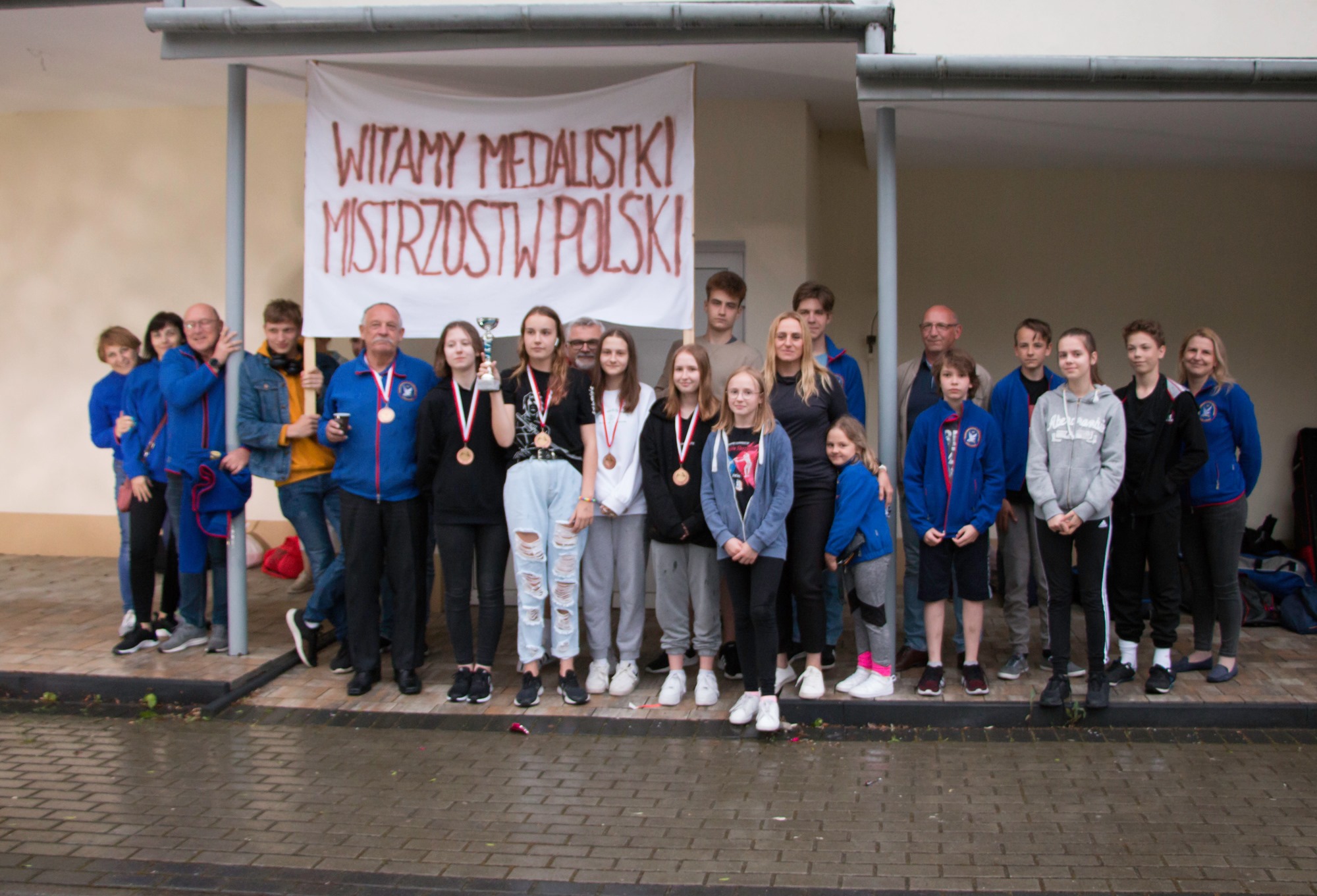 Mistrzostwa Polski w szpadzie. Zawodniczki PTG Sokół 1893 Mielec na podium - Zdjęcie główne