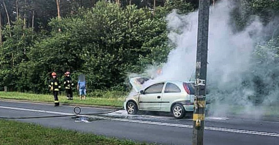Pożar samochodu osobowego w Mielcu. Zobacz co się stało - Zdjęcie główne