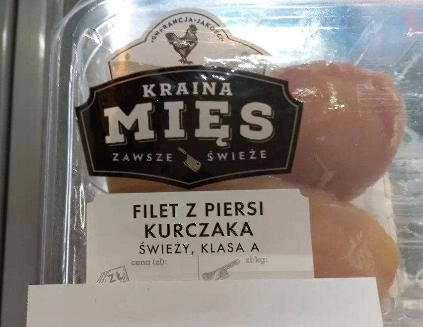 W wyniku przeprowadzonych badań właścicielskich firmy Przedsiębiorstwo Drobiarskie „DROBEX” Sp. z o.o. wykryto Salmonella Enteritidis w tuszach drobiowych, z których wyprodukowano elementy mięsa drobiowego.  Mięso drobiowe jest przeznaczone do spożycia po obróbce cieplnej, co minimalizuje ryzyko zakażenia w tym przypadku, jednak ryzyko przeniesienia bakterii z mięsa na inne powierzchnie, niewystarczająca temperatura lub zbyt krótki czas obróbki może prowadzić do zakażenia człowieka i wystąpienia salmonellozy.  Szczegóły dotyczące produktów : Świeży filet z piersi kurczaka map Numer partii: 215622 Termin przydatności do spożycia: 11.04.2022  Producent: Przedsiębiorstwo Drobiarskie „DROBEX” Sp. z o.o. ul. Powstańców 19, 86-050 Solec Kujawski, WNI 04037108  Wyprodukowano dla: Jeronimo Martins Polska S.A., ul. Żniwna 5, 62-025 Kostrzyn
