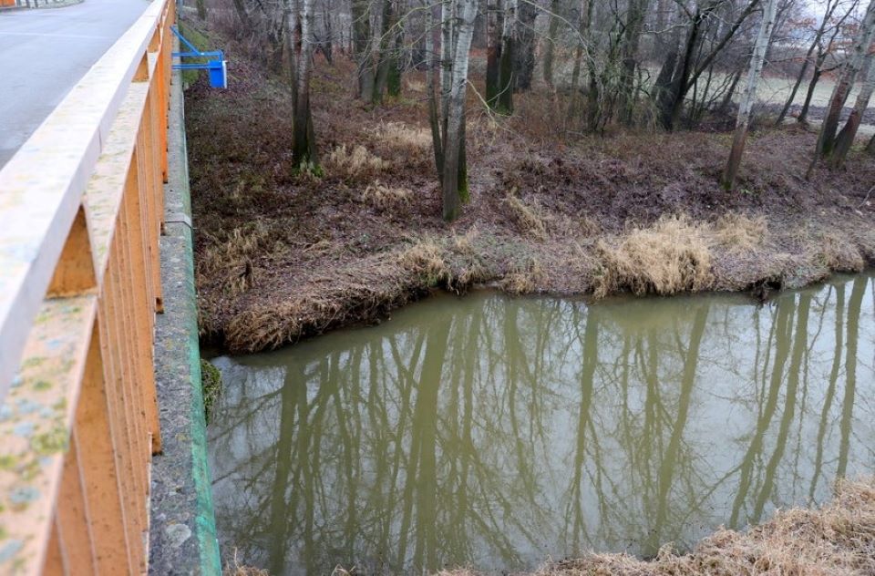 Woda przekroczyła stan ostrzegawczy na Potoku Zgórskim - Zdjęcie główne