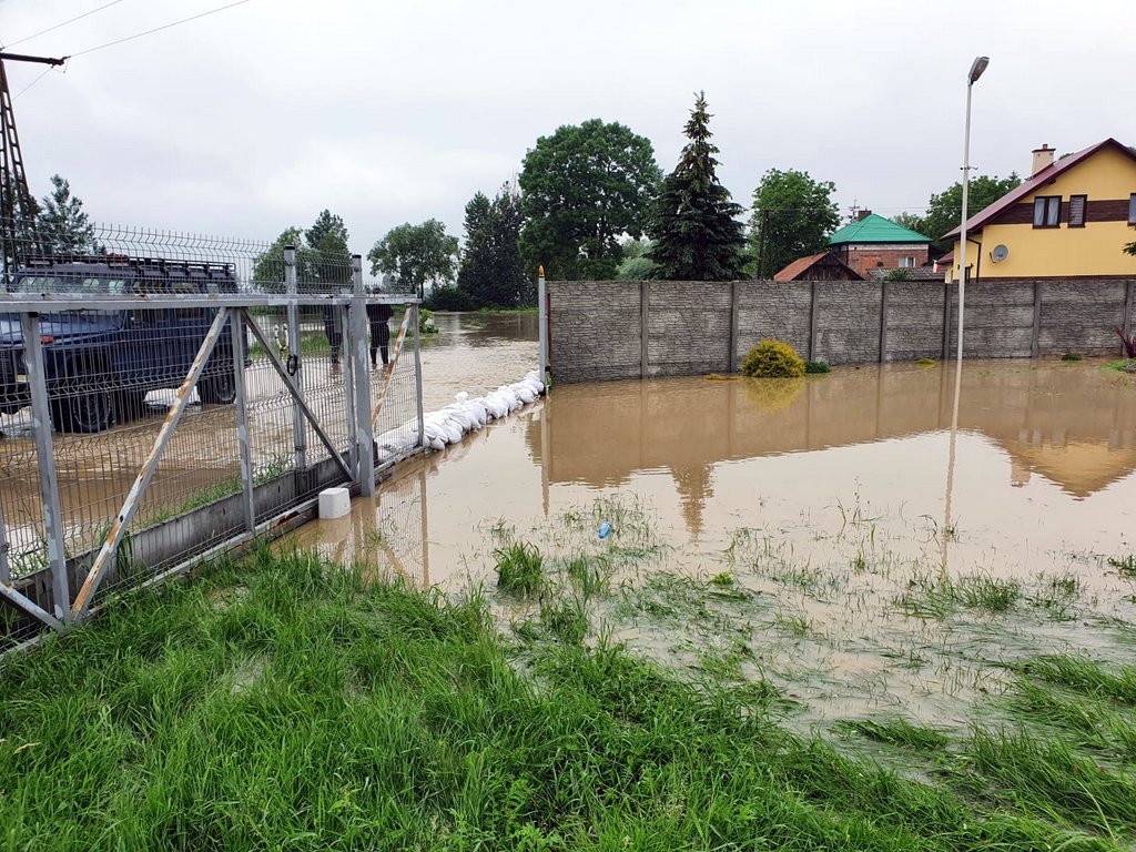 Podkarpaccy strażacy walczą z żywiołem po ulewnych burzach! Ponad 600 interwencji [FOTO] - Zdjęcie główne