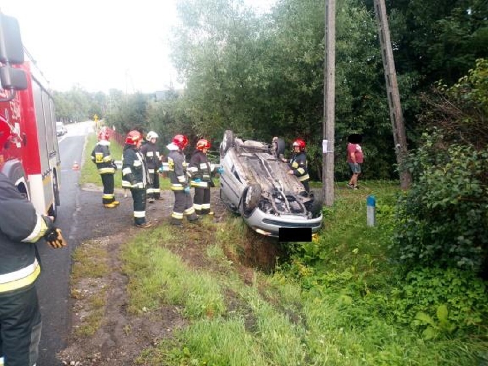 Dobra pogoda sprzyja bezpieczeństwu na drodze? Kilka kolizji w powiecie ropczycko - sędziszowskim - Zdjęcie główne