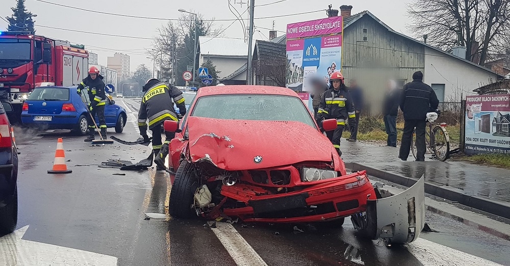 Jedna osoba ranna w kolizji na Sienkiewicza! [FOTO] - Zdjęcie główne