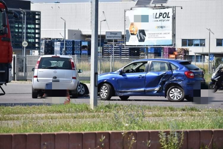 Kolizja na strefie. Duże korki w Mielcu - Zdjęcie główne