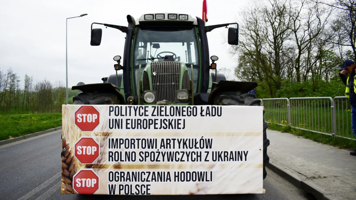 "Stop polityce Zielonego Ładu Unii Europejskiej". Rolnicy na proteście w Rzędzianowicach [ZDJĘCIA] - Zdjęcie główne