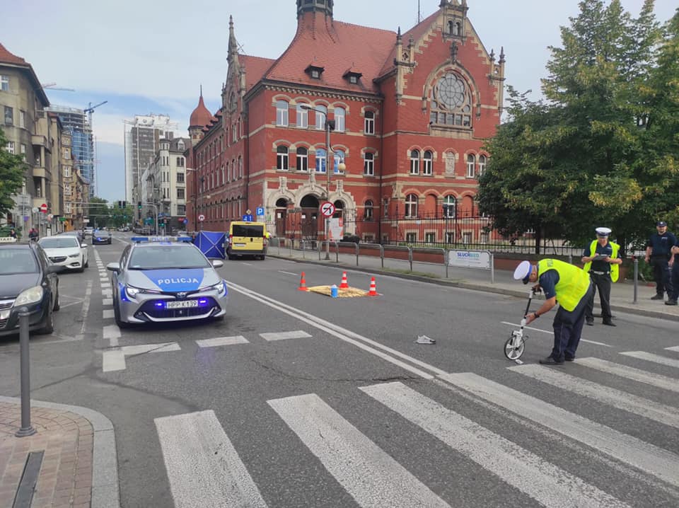 Z KRAJU: Kierowca miejskiego autobusu PRZEJECHAŁ nastolatkę! Nowe fakty - Zdjęcie główne