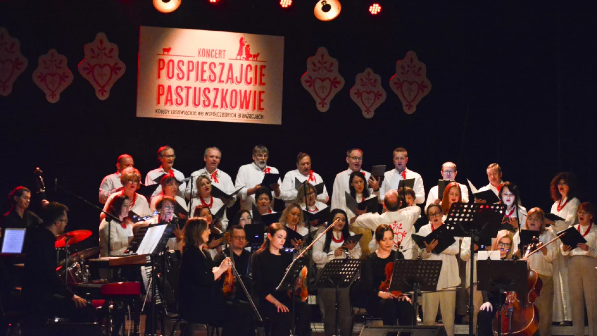 Kolędowanie w nowoczesnym wydaniu – koncert „Pospieszajcie pastuszkowie” w Mielcu [ZDJĘCIA] - Zdjęcie główne