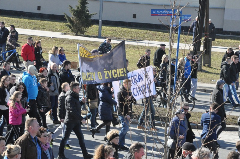 Jutro manifestacja przeciwko firmie Kronospan. Ważny apel do mieszkańców centrum!  - Zdjęcie główne