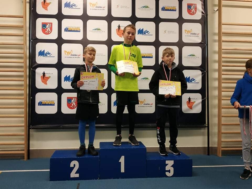 Gawłuszowice z medalami! AWANS uczniów w lekkoatletyce [ZDJĘCIE]