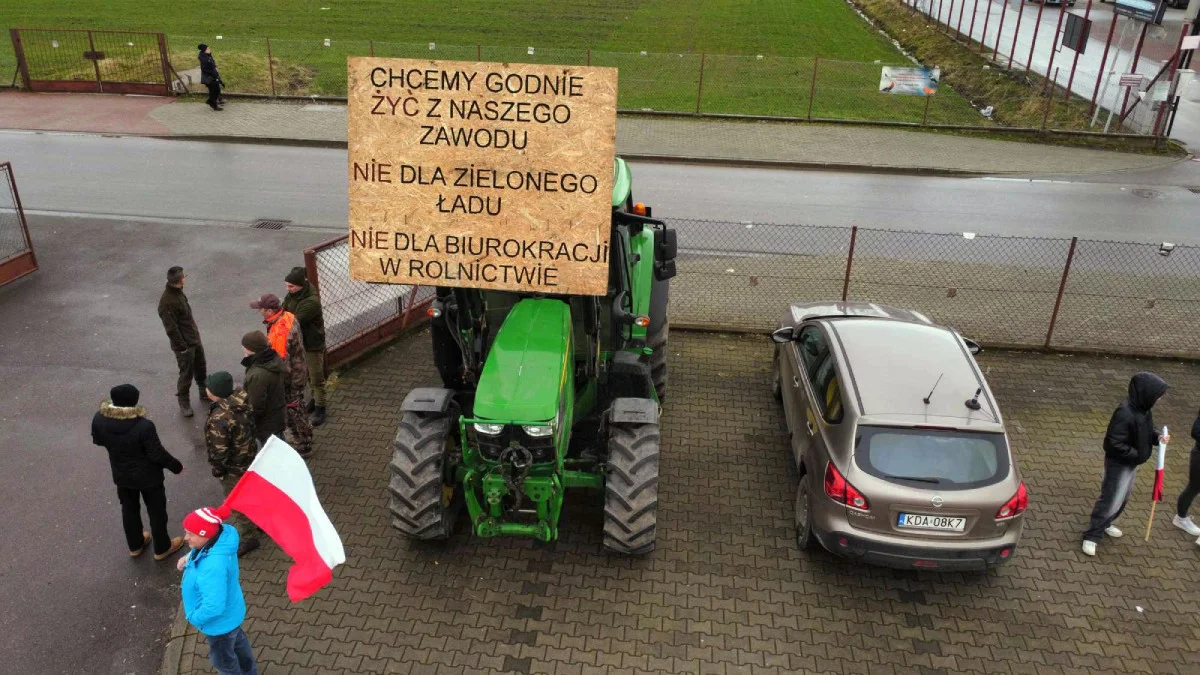 Rolnicy znów wyszli na ulice protestować [ZDJĘCIA-WIDEO] - Zdjęcie główne