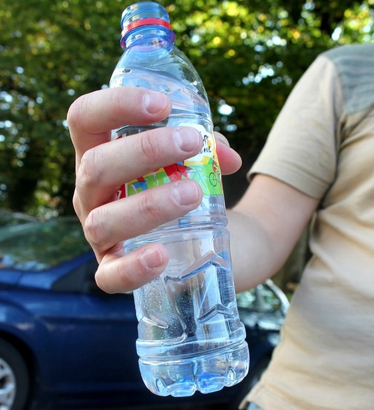 Dlaczego elektryzujemy się jesienią? 6 najczęstszych powodów - Zdjęcie główne