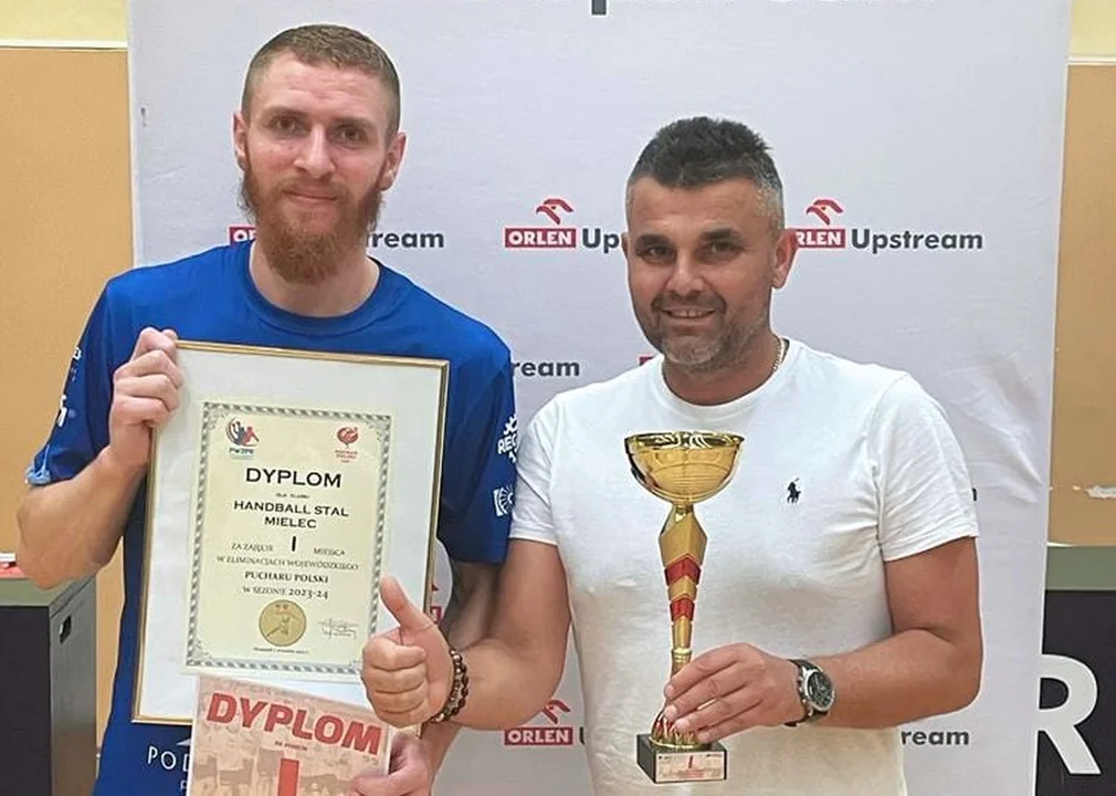 Ostatni sprawdzian przed startem Ligi Centralnej dla Handball Stali Mielec. Wygrana w wojewódzkich eliminacjach Pucharu Polski - Zdjęcie główne