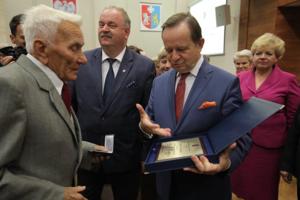 Legendarny prezes Stal Mielec nagrodzony przez marszałka - Zdjęcie główne