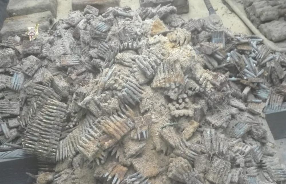 Gigantyczny skład amunicji zabezpieczony przez policję [FOTO] - Zdjęcie główne