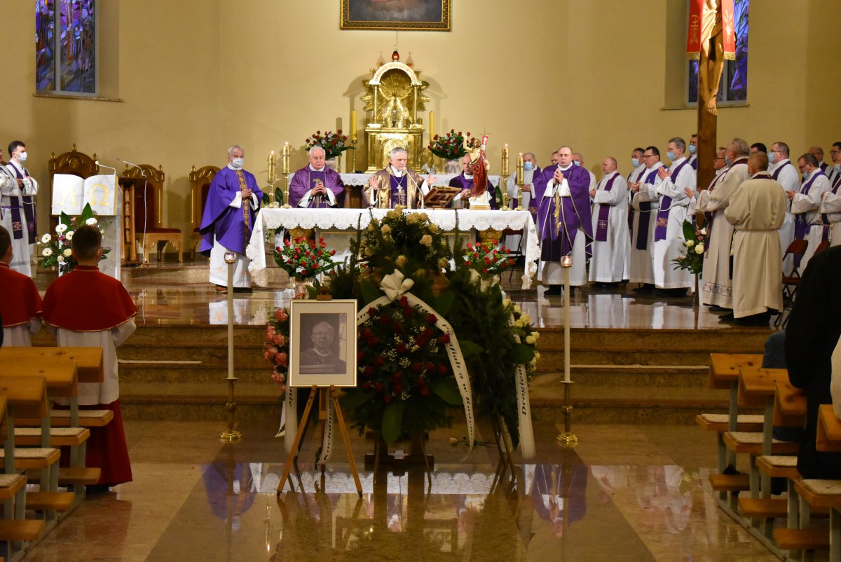 Uroczystości pogrzebowe śp. ks. Czesława Jaworskiego - eksporta