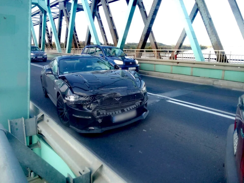 Uwaga kierowcy! Zderzenie trzech samochodów na moście w Tarnobrzegu-Nagnajowie! Były utrudnienia na krajowej "Dziewiątce" [MAPA, ZDJĘCIA] - Zdjęcie główne