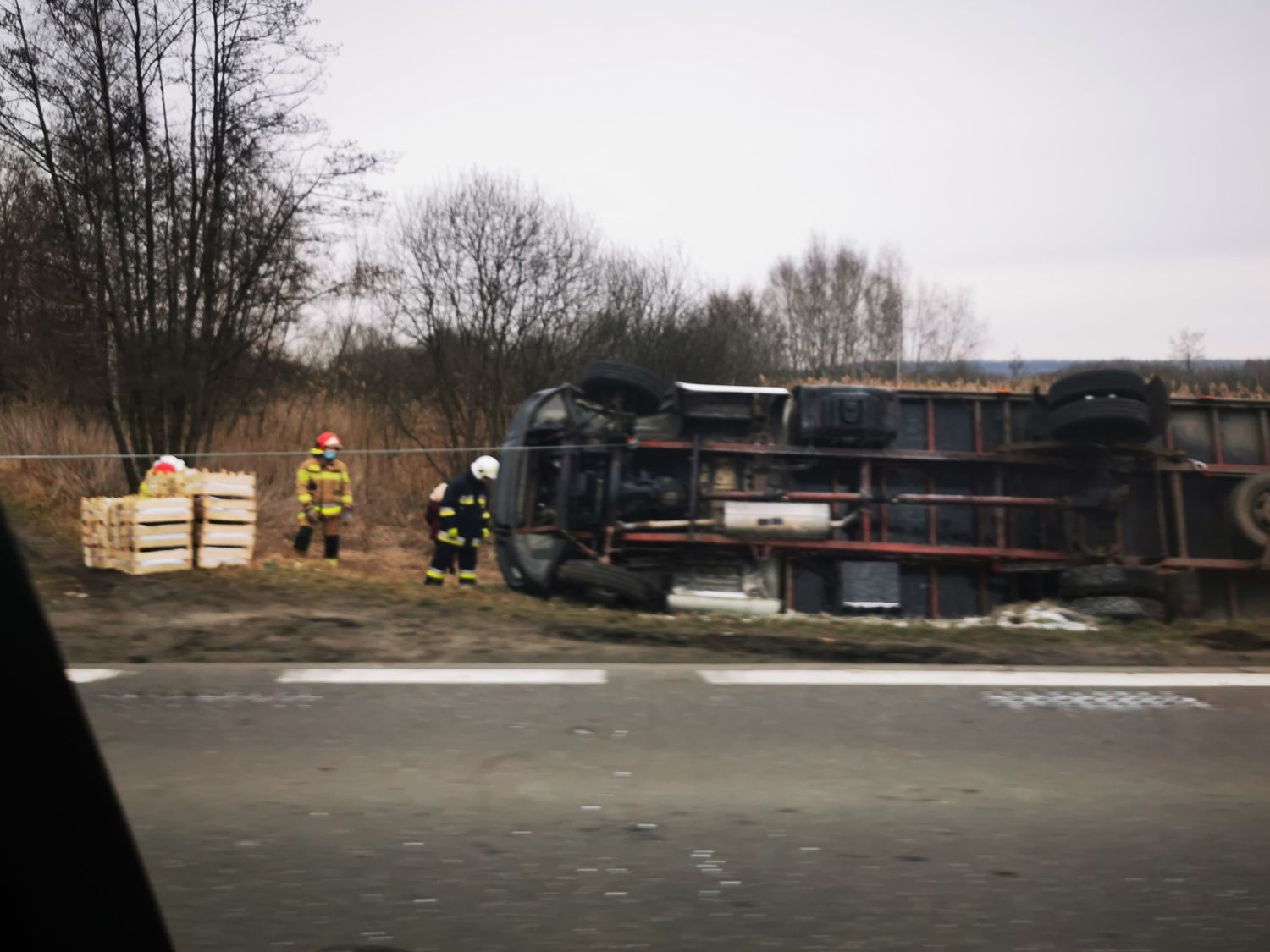 Bus w rowie na trasie Tarnobrzeg - Mielec [ZDJĘCIA, MAPA] - Zdjęcie główne