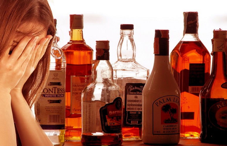 2 nastolatki ukradły alkohol. Chciały zrobić prezent koledze  - Zdjęcie główne