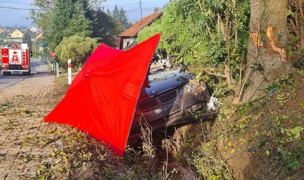 Tragedia na drodze w Dobrzechowie! W wypadku samochodowym zginął 29-letni kierowca BMW! - Zdjęcie główne