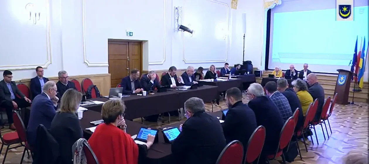 Przed nami marcowa sesja Rady Miasta Tarnobrzega. Sprawdź program - transmisja live - Zdjęcie główne