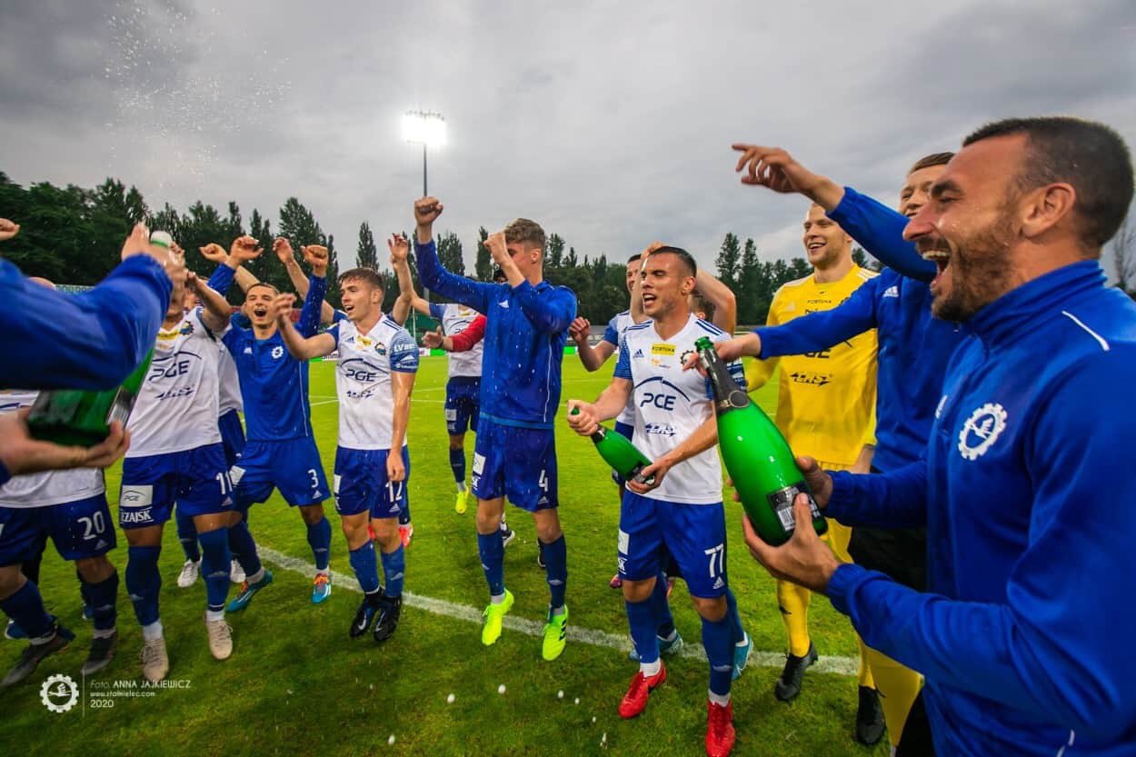 Awans PGE FKS Stali Mielec stał się faktem! Ekstraklasa dla Podkarpacia! Piękna feta na Solskiego! [VIDEO, FOTO, AKTUALIZACJA] - Zdjęcie główne