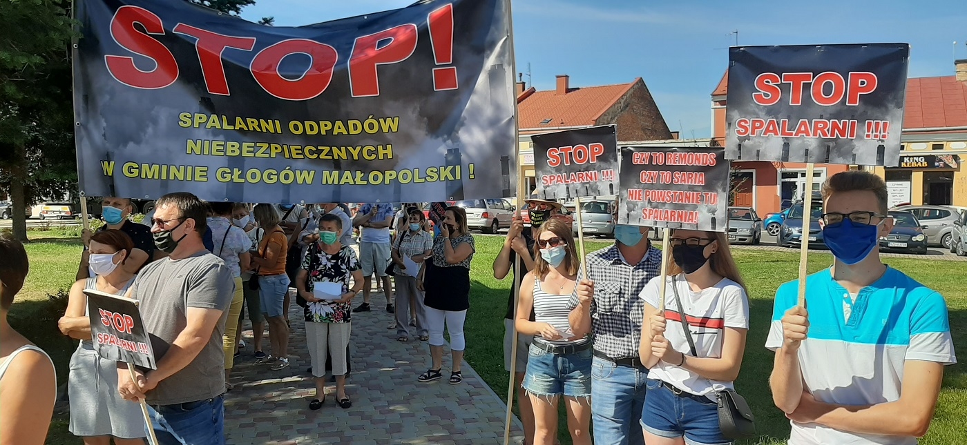 Protesty w Głogowie Małopolskim. Burmistrz Baj:  Tadeusz Ferenc chce wprowadzić u nas chaos [FOT, VIDEO] - Zdjęcie główne