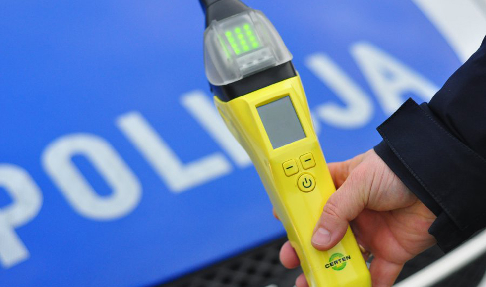 4-latek pod opieką pijanej matki - Zdjęcie główne