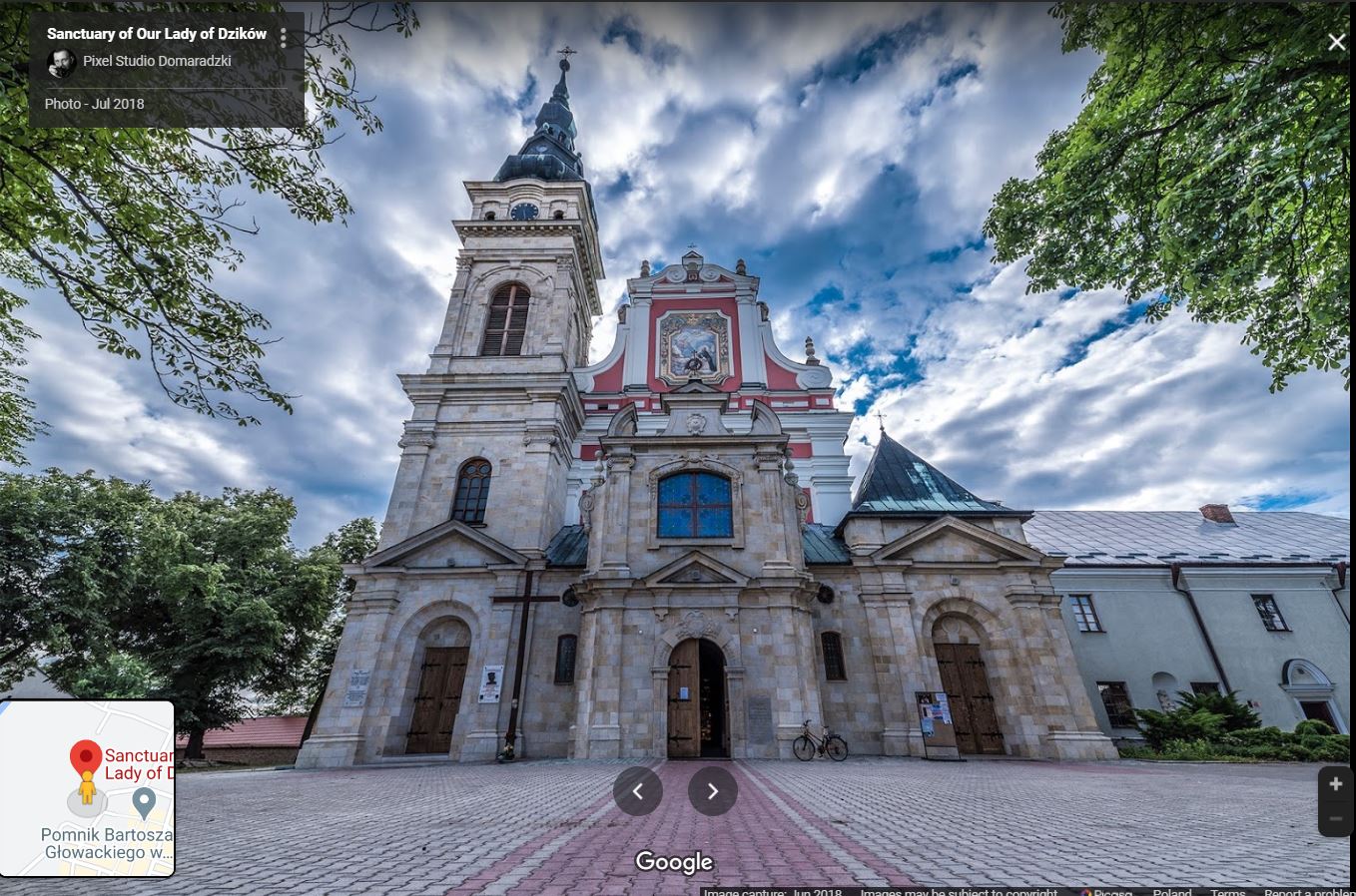 13. Klasztor Dominikanów w Tarnobrzegu 4*/12 recenzji Tadeusza Kościuszki 2  Nr 4 wśród 6 atrakcji w lokalizacji Tarnobrzeg  Użytkownik Dominik Kiezik napisał recenzję: Nieprzesadzony nadobny barok Naprawdę miły dla oka kościół. Przecudny obraz najprawdopodobniej św Jacka na samej górze. W środku też pięknie. Warto wejść i pokontemplować zabytkowe wnętrze. Jest to jedno z najstarszych założeń zakonnych dominikanów na naszych ziemiach.  Google Mapy: 4,7*/252 opinie